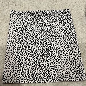 Leopard print mini skirt